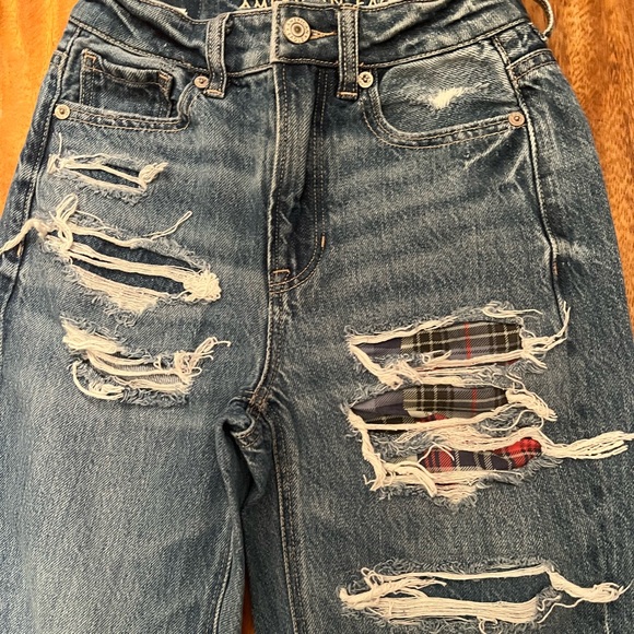 Amazing deal New worn once 2pairs American Eagle jeans size 000. Style mom-jeans - Picture 4 of 12